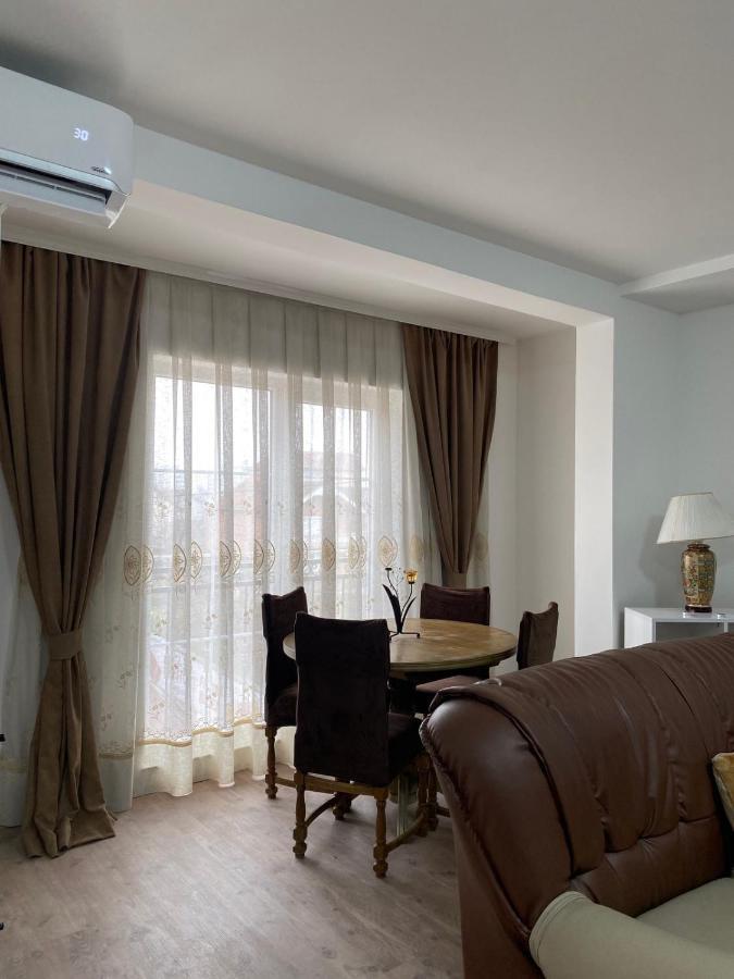 White Apartments Kosovo Polje エクステリア 写真